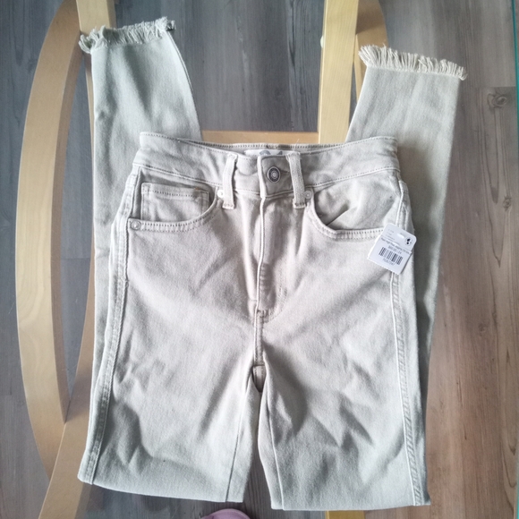 We The Free Cropped Cream Jeans - Picture 1 of 5